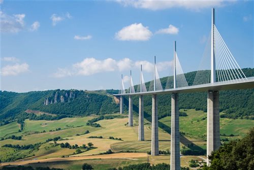 Le viaduc de Millau en Aveyron